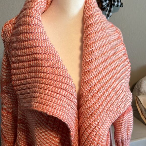 Love stitch sweater - Picture 2 of 4